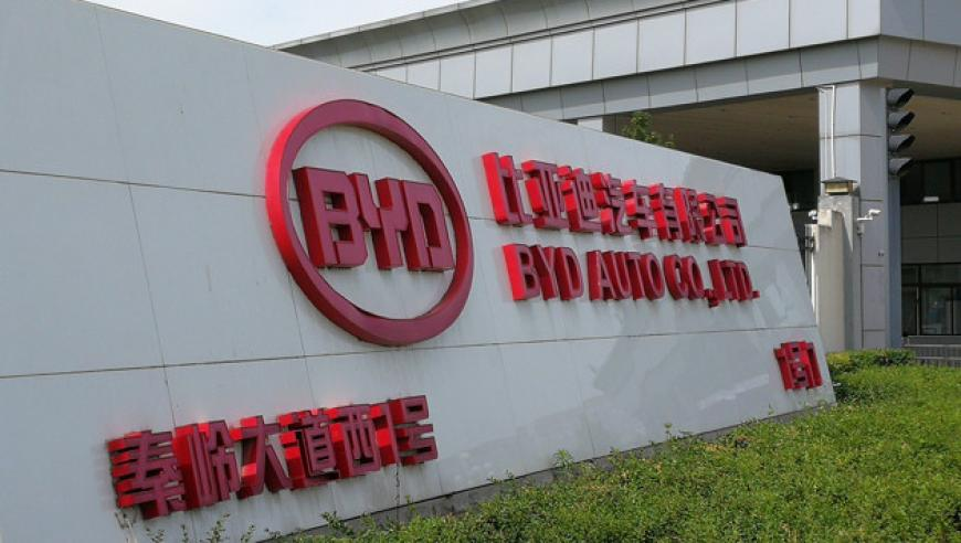 景区“巨人”演员走红,澳门一肖一码期期准,决策资料解释落实_静态版V9.71