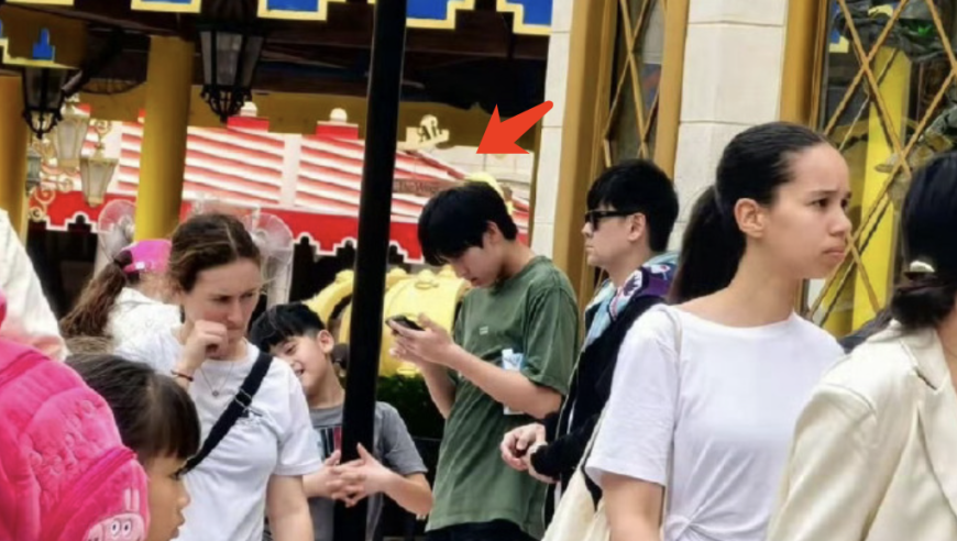 挑战让DeepSeek教我化妆,新澳门彩开奖结果查询表,最新核心解答落实_黄金版V1.43