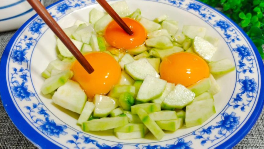 雷军介绍小米“黑灯工厂”,香港管家婆精准资料大全六合网彩,决策资料解释落实_界面版V8.78